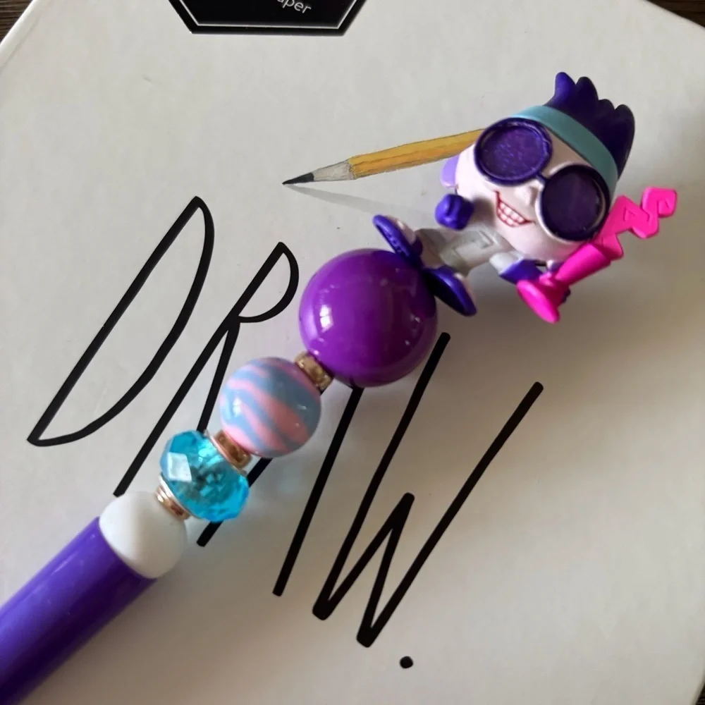 Disney Doorables: The Emperor’s New Groove: Yzma handmade beaded pen
